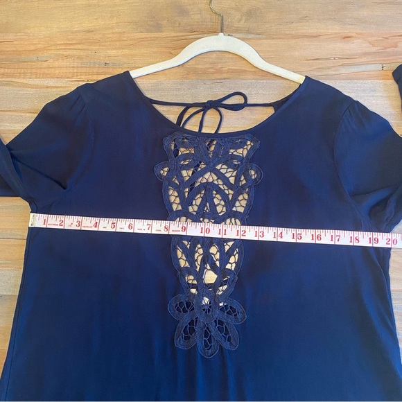 Roxy Gold Soul Coverup Sz M Black Crocheted Lace front Open Back w/tie EUC - Picture 4 of 10